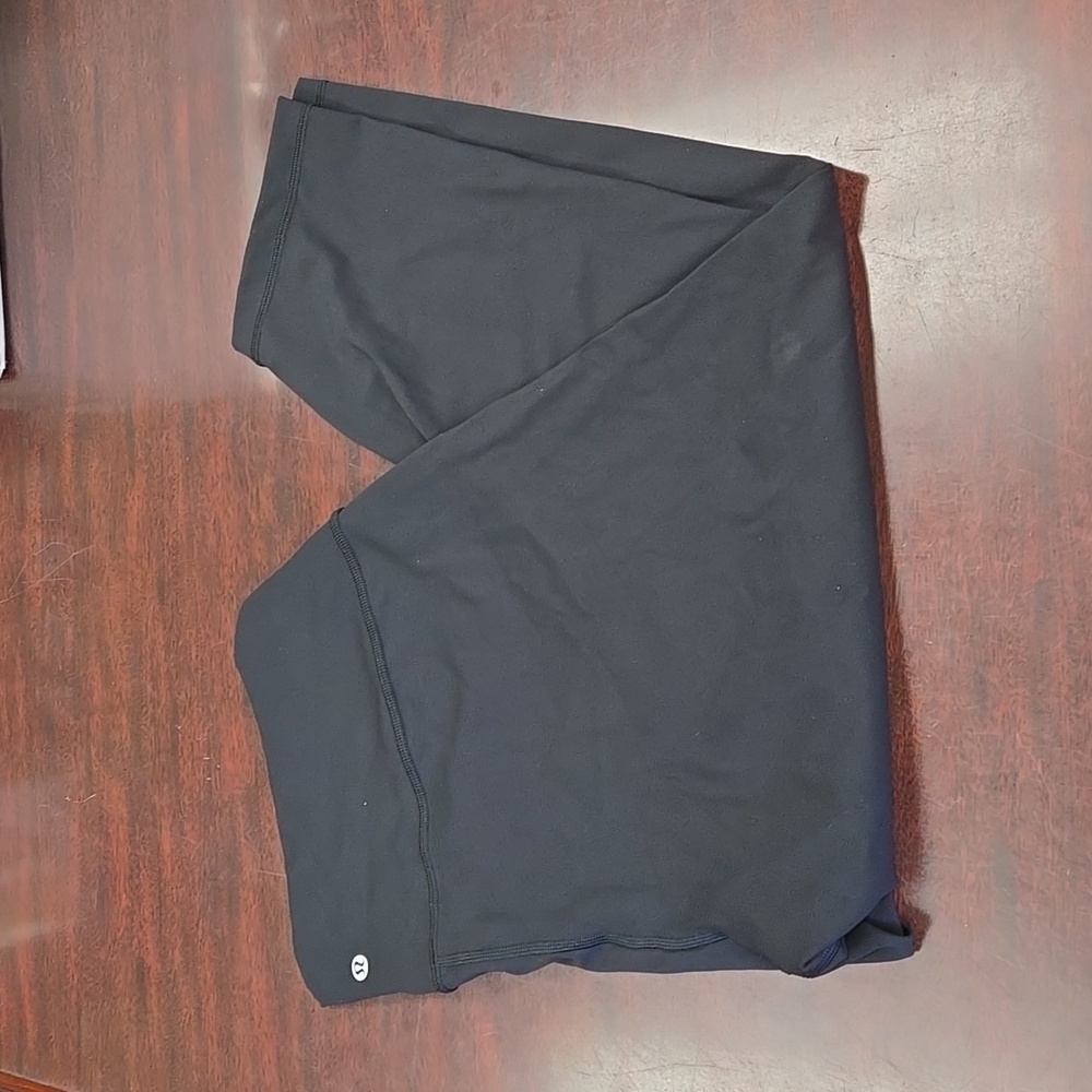 NWOT Lululemon Crop Capri Black Pants Black Size 20 - Picture 3 of 5